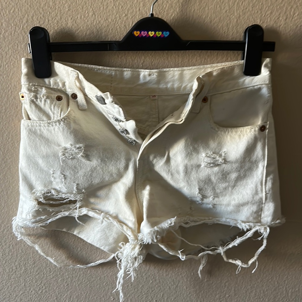 Levi’s white jean shorts